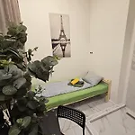 Whale Urban Apartment