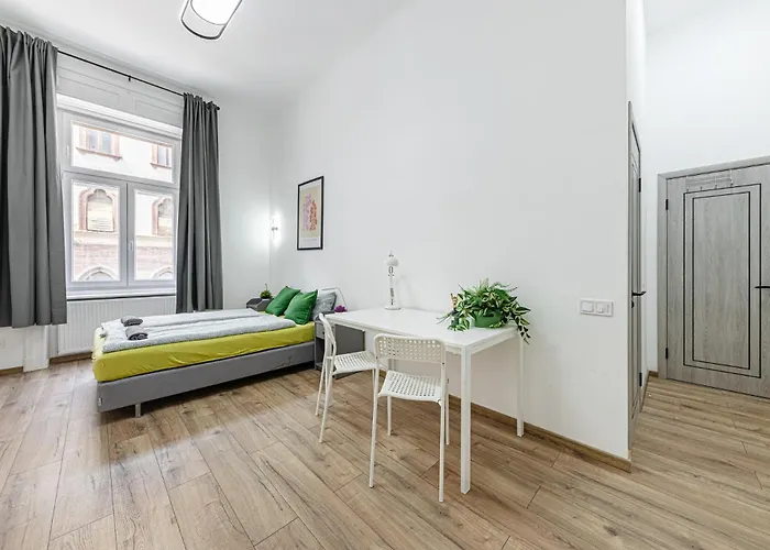 Whale Urban Будапешт