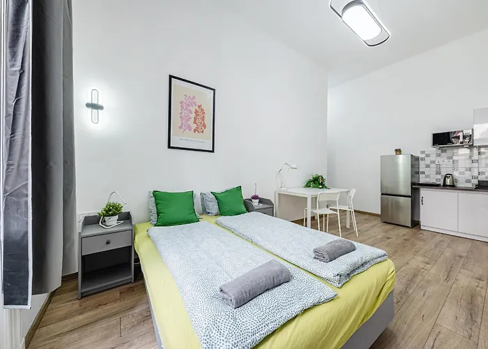 Апартаменты Whale Urban *