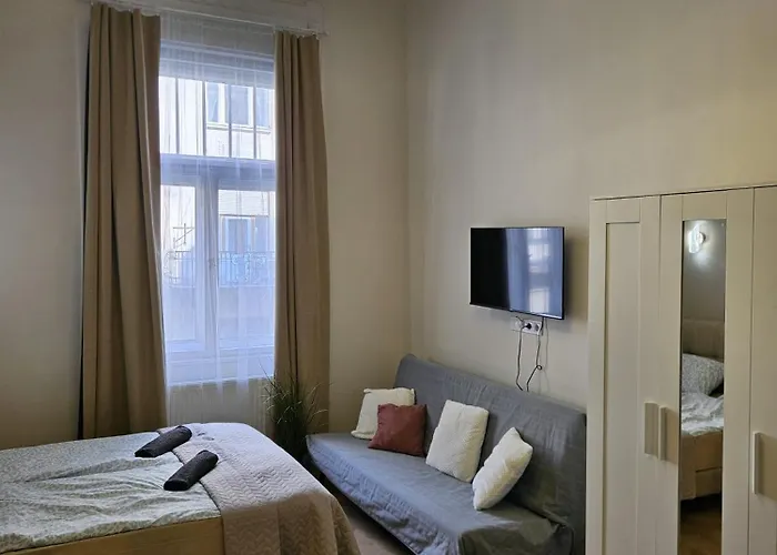 Whale Urban בודפשט