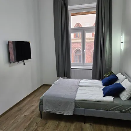 Whale Urban Budapest