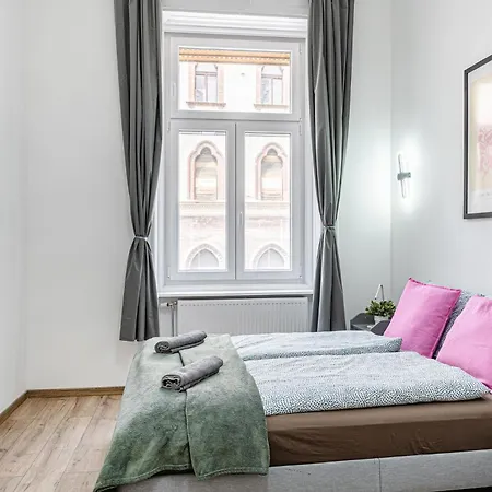 Apartament Whale Urban